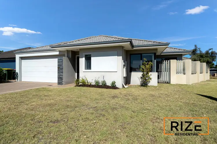 2 Albana Grove, Pearsall WA 6065