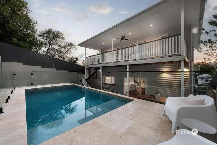 275 Bennetts Road, Norman Park QLD 4170