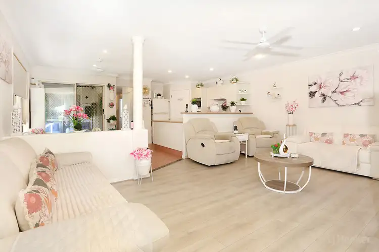 1/27 Eider Avenue, Paradise Point QLD 4216