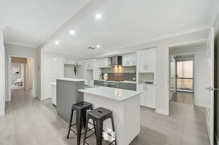 Sixth view of Homely house listing, 10 Scrubwren Vista, Beeliar WA 6164