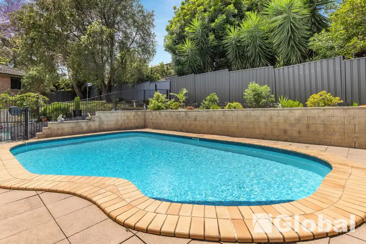 8 Potter Close, Fennell Bay NSW 2283
