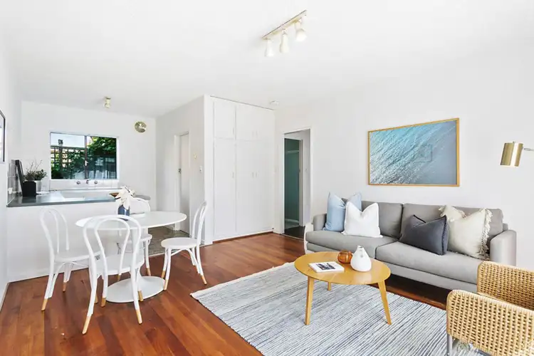 3/113 Military Road, Tennyson SA 5022