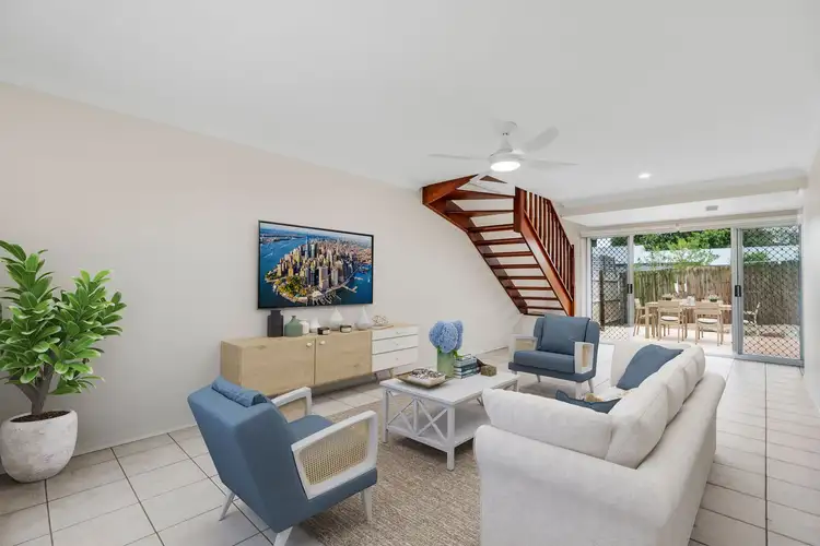 19 Brougham Street, Fairfield QLD 4103