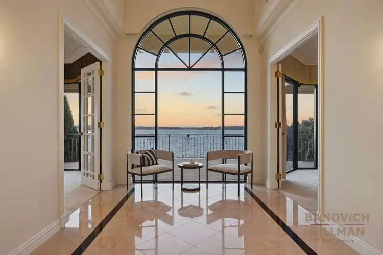 16D Fraser Road, Applecross WA 6153