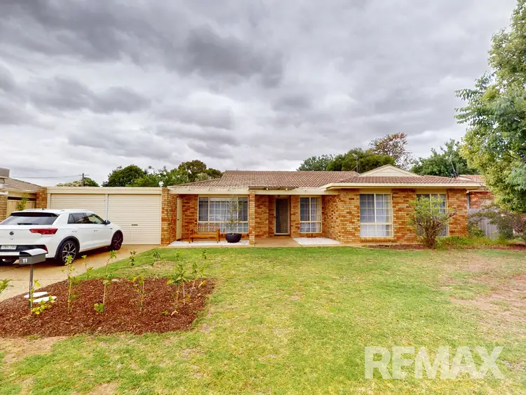 11 Nicholi Crescent, Lake Albert NSW 2650
