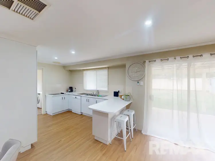 Fifth view of Homely house listing, 11 Nicholi Crescent, Lake Albert NSW 2650