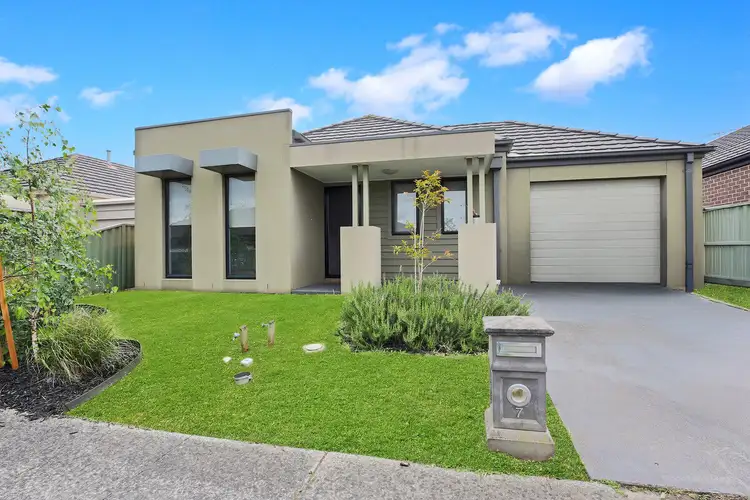 7 Cassinia Link, Pakenham VIC 3810