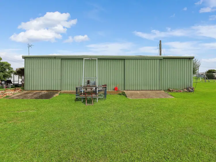 2 Hood Avenue, Mortlake VIC 3272