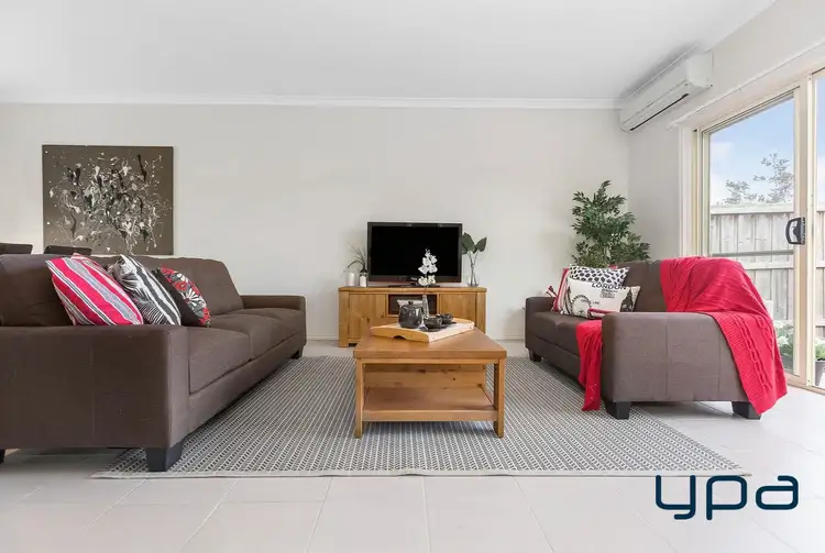 Fifth view of Homely townhouse listing, 8 East Cornhill Drive ,, Point Cook VIC 3030