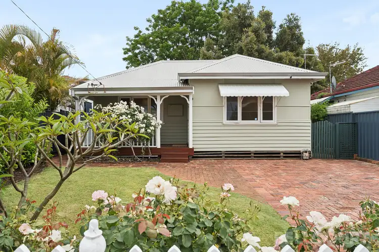 8 Coombe Street, Bayswater WA 6053