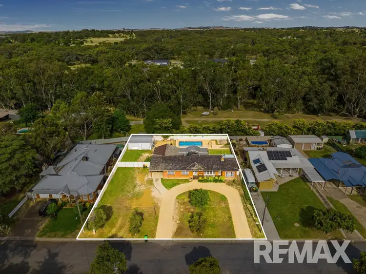 7 Rowe Street, Lake Albert NSW 2650