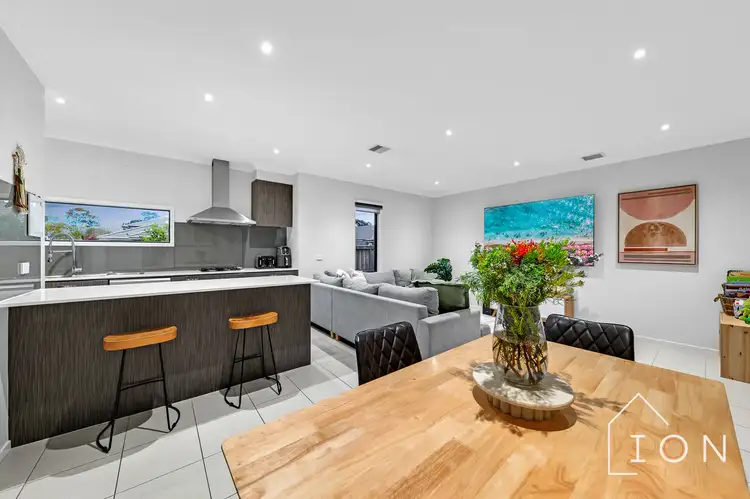 Fourth view of Homely house listing, 39 Royaloak Crescent, Cranbourne East VIC 3977