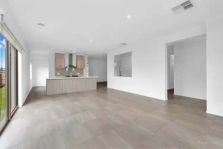 Fourth view of Homely house listing, 10 Sunset Crescent, Pakenham VIC 3810