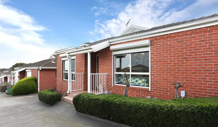 2/35 Rokewood Crescent, Meadow Heights VIC 3048