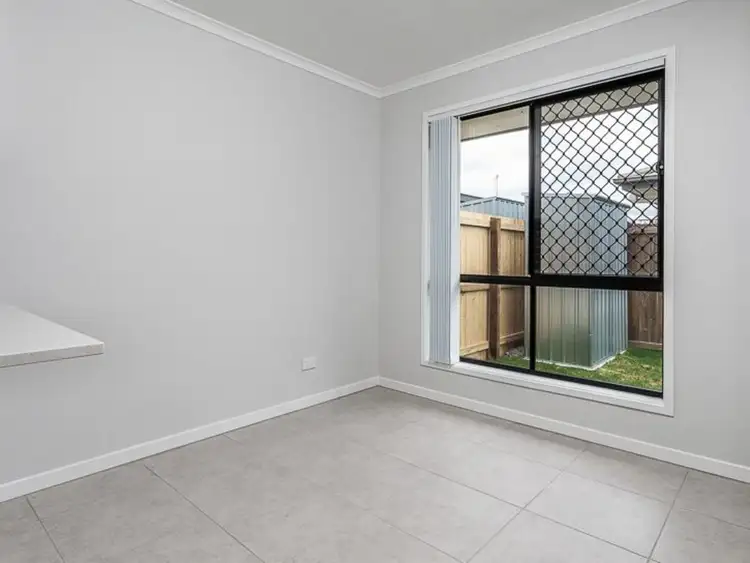 Fifth view of Homely semi-detached listing, 1/37 Champion Crest, Griffin QLD 4503