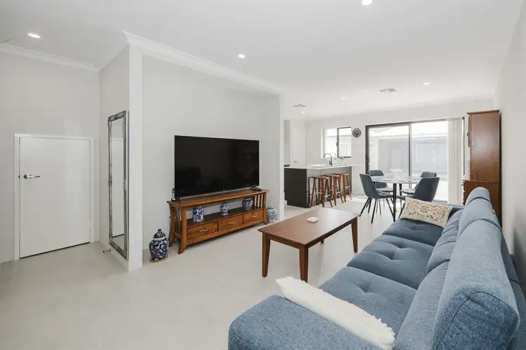 Seventh view of Homely house listing, 10 Overland Approach, Wanneroo WA 6065