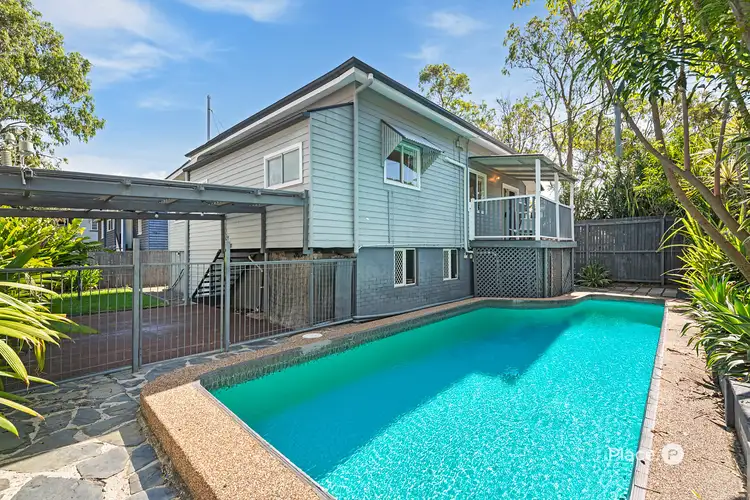 2 Pine Street, Greenslopes QLD 4120