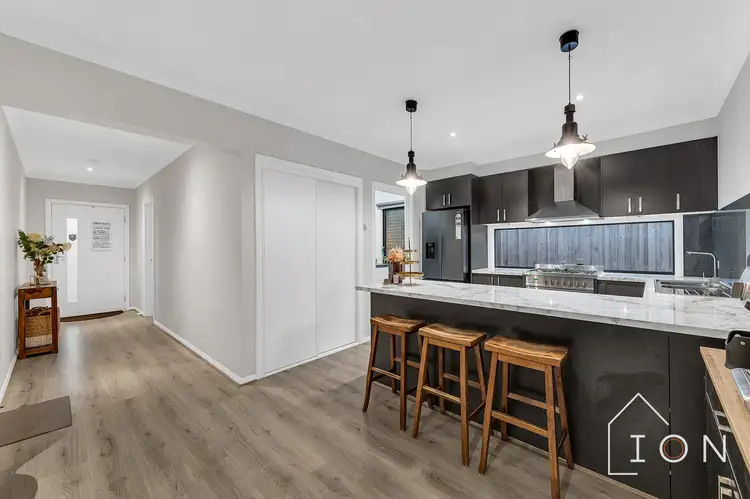 Fifth view of Homely house listing, 6 Remus Circuit, Cranbourne West VIC 3977