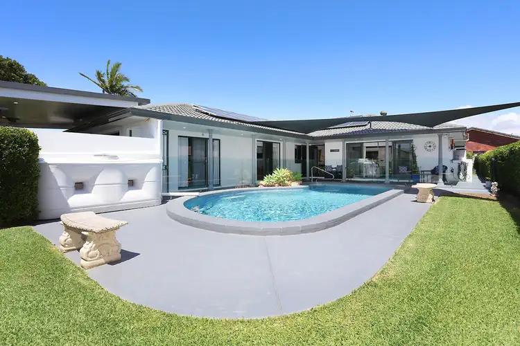 12 Hyacinth Avenue, Hollywell QLD 4216