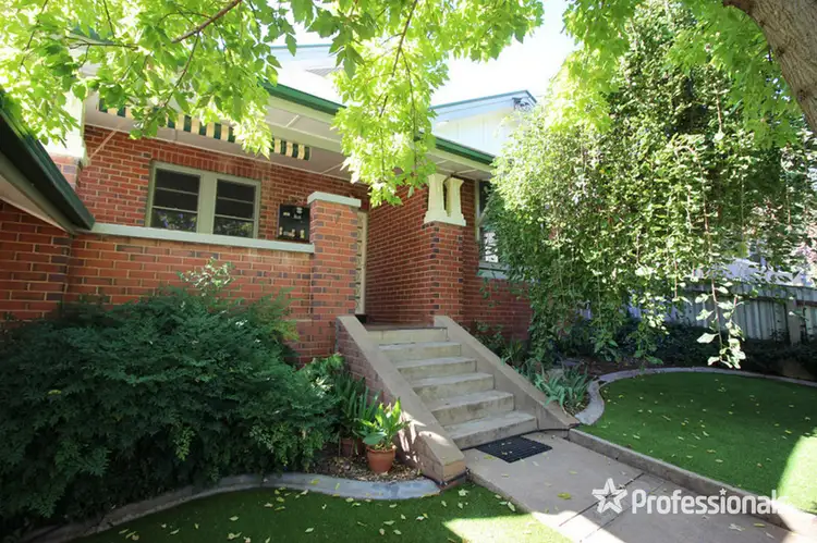 7 Young Street, Turvey Park NSW 2650