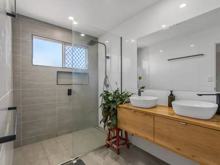 Fifth view of Homely house listing, 9a Raymont Drive South, Glenore Grove QLD 4342