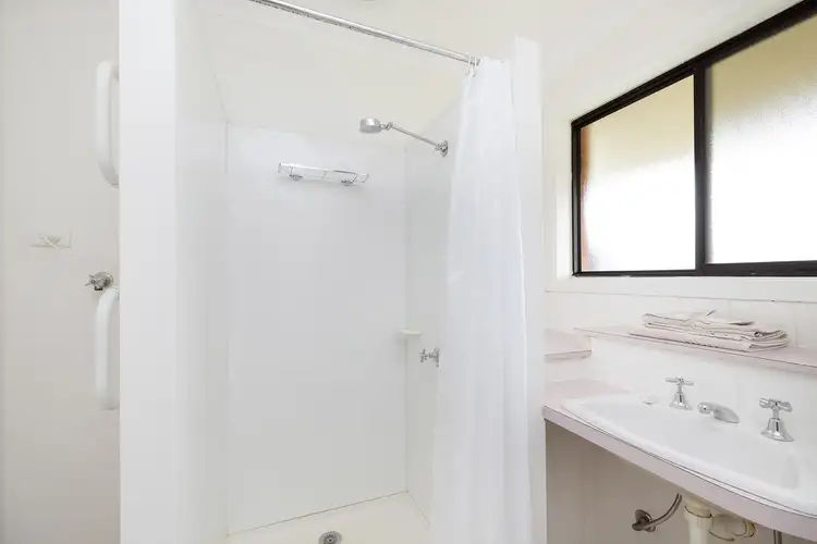 Sixth view of Homely block of units listing, 5 Russell Street, Macarthur VIC 3286