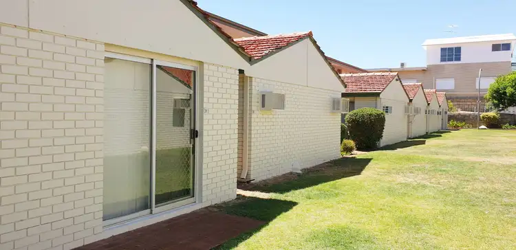 98 Mandurah Terrace