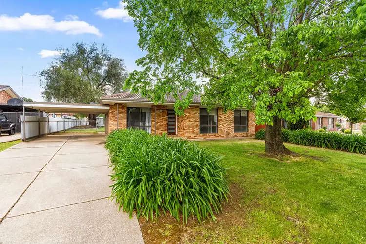 52 Cutler Avenue, Kooringal NSW 2650