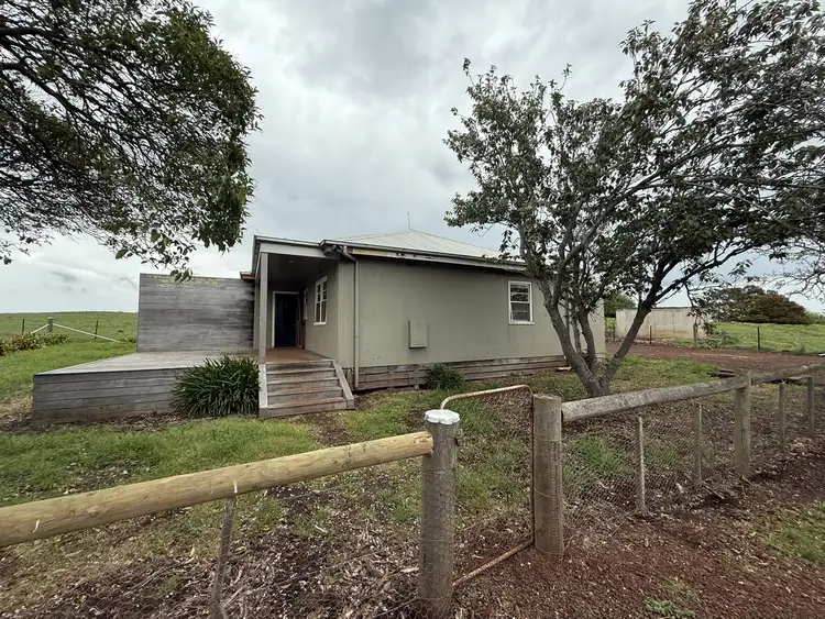 'White Cottage'/153 Ritchie Street, Penshurst VIC 3289