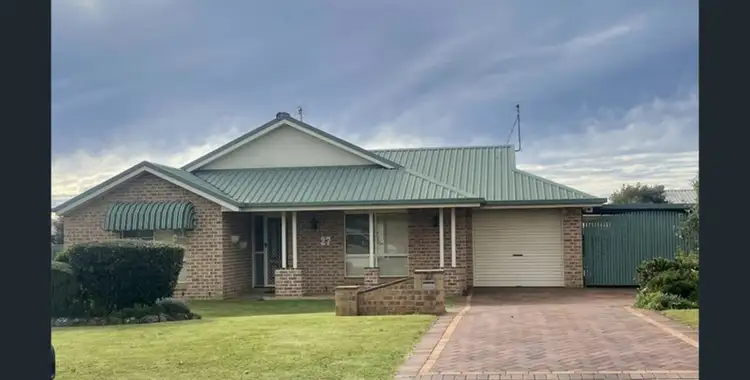 27 Gouldson Drive, Kearneys Spring QLD 4350