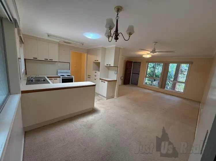 6 Peatey Street, Kepnock QLD 4670