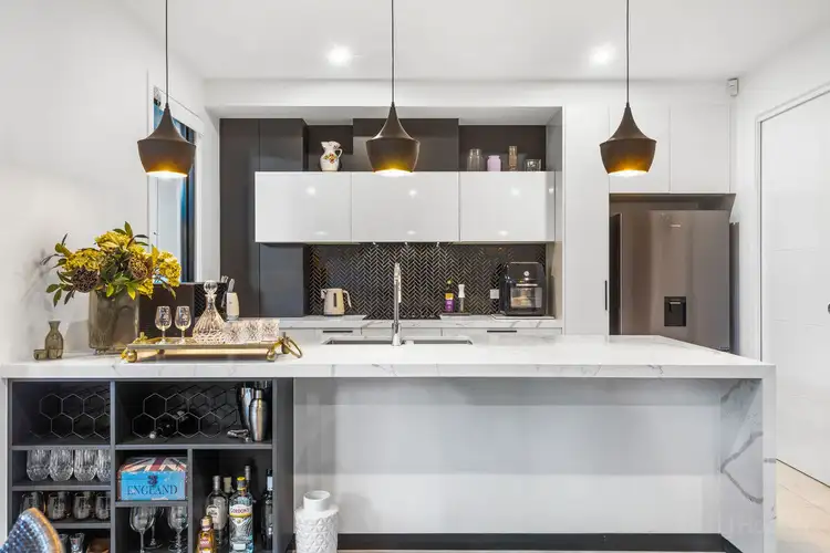 2/451 Pine Ridge Road, Runaway Bay QLD 4216