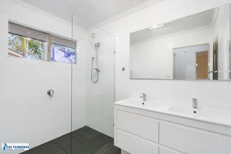 Fifth view of Homely house listing, 9 Roseglen Street, Greenslopes QLD 4120