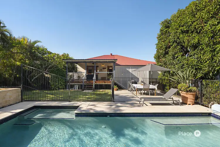 277 Chatsworth Road, Coorparoo QLD 4151