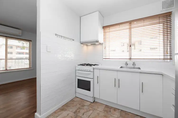 9/4 Minora Place, Rivervale WA 6103