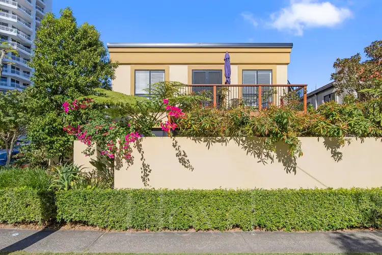 38 Tedder Avenue, Main Beach QLD 4217