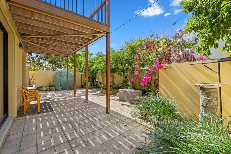 38 Tedder Avenue, Main Beach QLD 4217