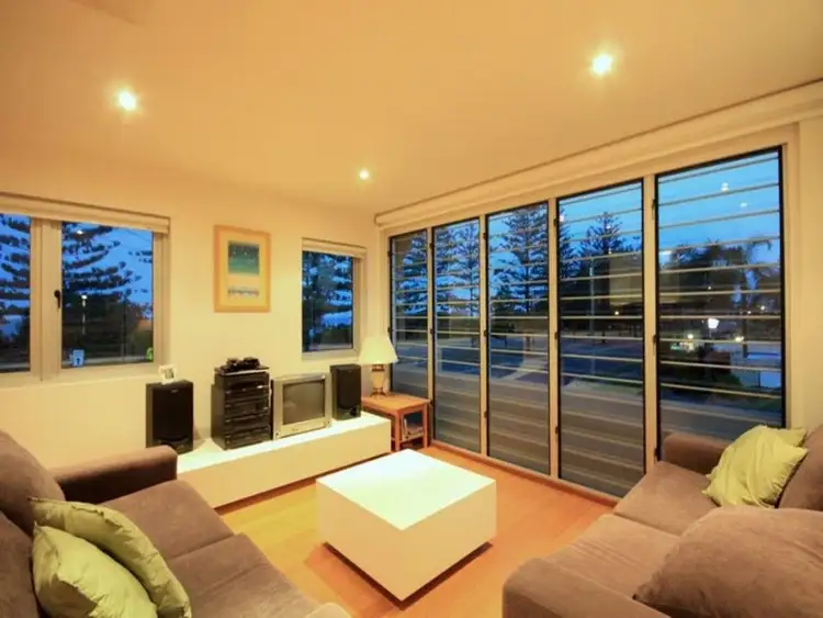 6/126 The Esplanade, Burleigh Heads QLD 4220
