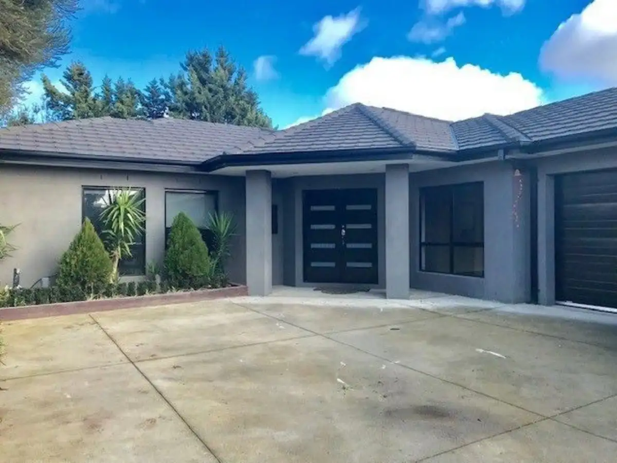 Main view of Homely unit listing, 2/9 Buckingham Street, Sydenham VIC 3037