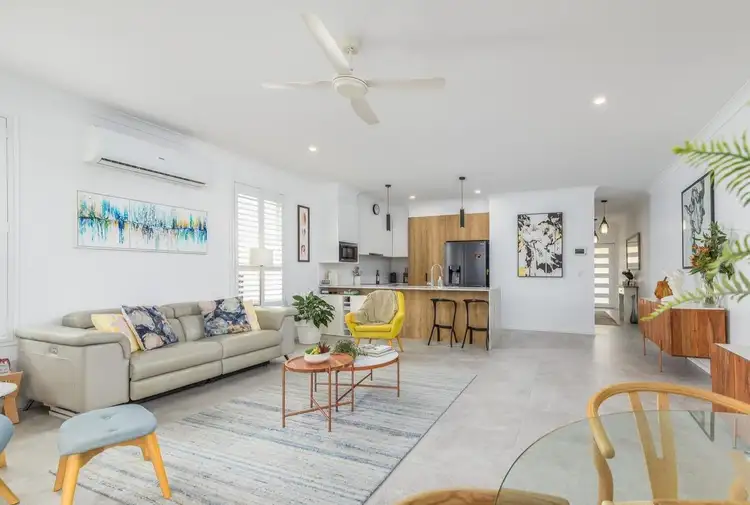 Third view of Homely house listing, 2/9 Sapphire Street, Hollywell QLD 4216