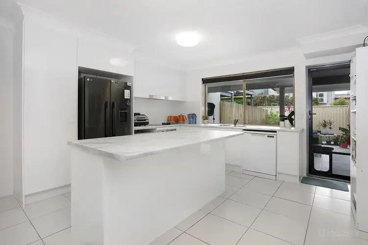 32/469 Pine Ridge Road, Runaway Bay QLD 4216