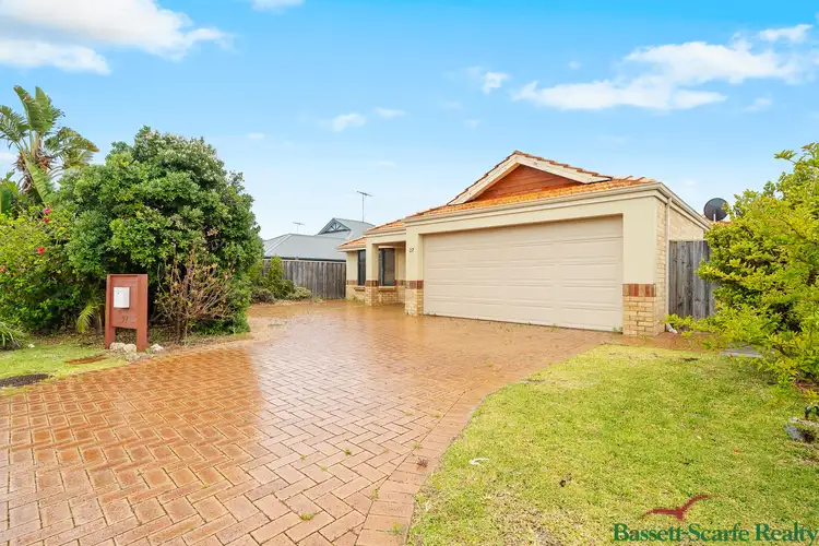 27 Marsdenia Road