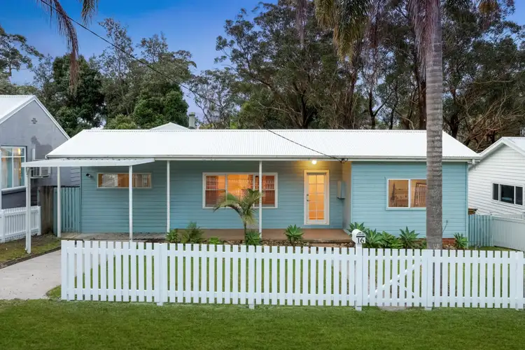 16 Patrick Crescent, Saratoga NSW 2251