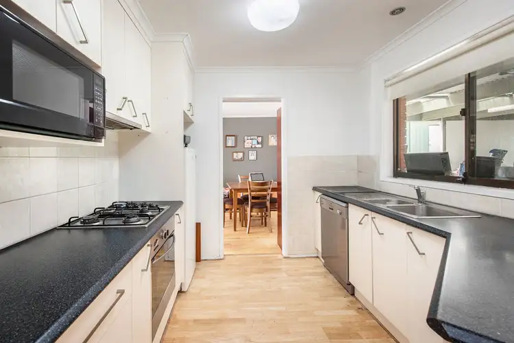 Sixth view of Homely house listing, 10 Page Court, Wodonga VIC 3690