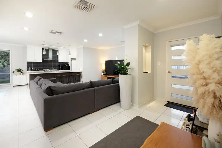 Third view of Homely townhouse listing, 2/17 Thorneycroft Avenue, Wodonga VIC 3690