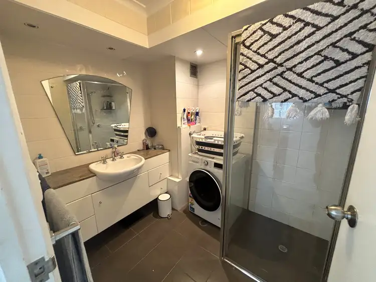 Fourth view of Homely unit listing, 8/237 Wellington Road, East Brisbane QLD 4169