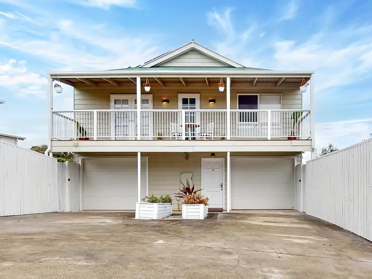 8 Roundelay Court, Eatons Hill QLD 4037