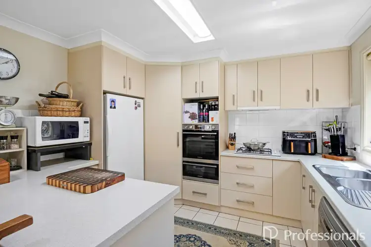 Sixth view of Homely house listing, 2 Glenvale Place, Bourkelands NSW 2650