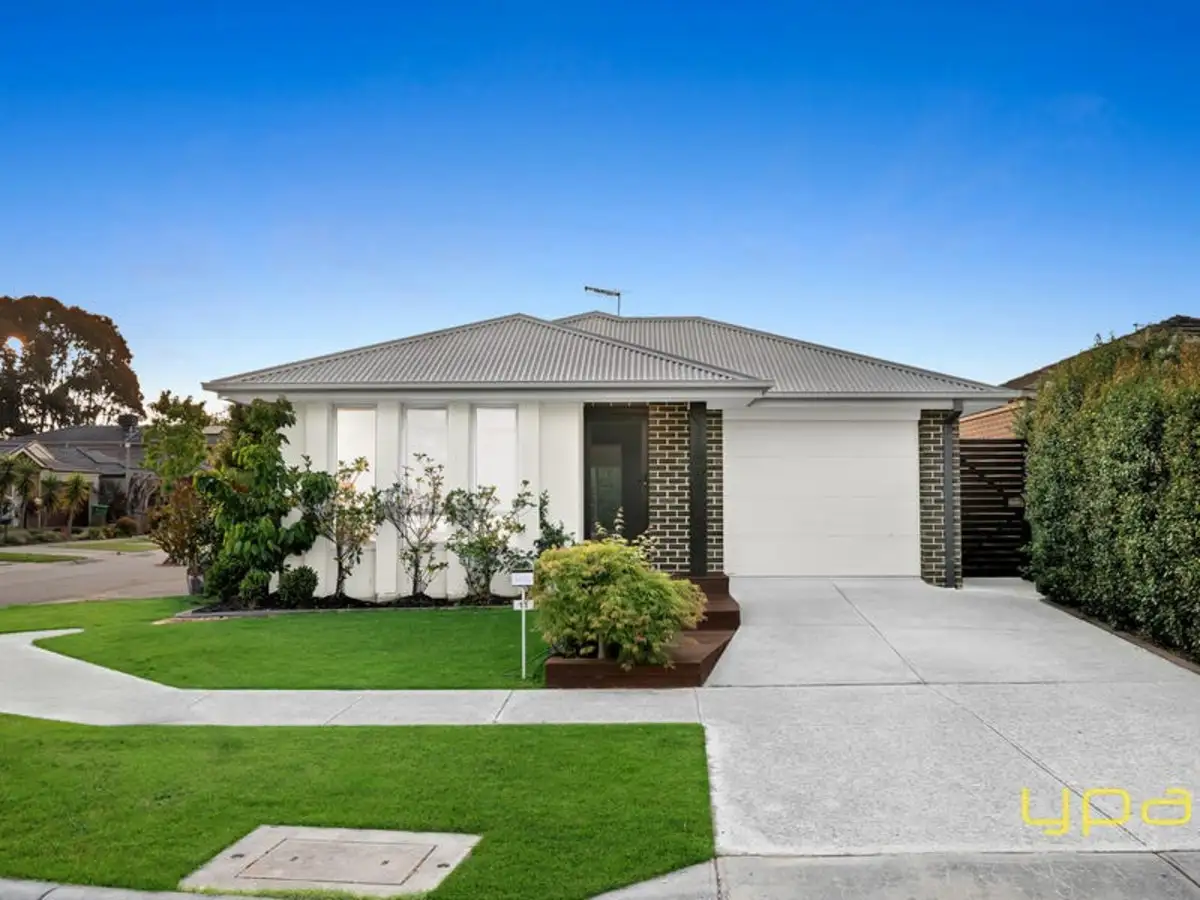 Main view of Homely house listing, 11 Cranbrook Circuit, Officer VIC 3809