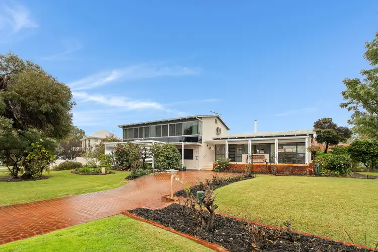 2 Kinross Cresent, Floreat WA 6014